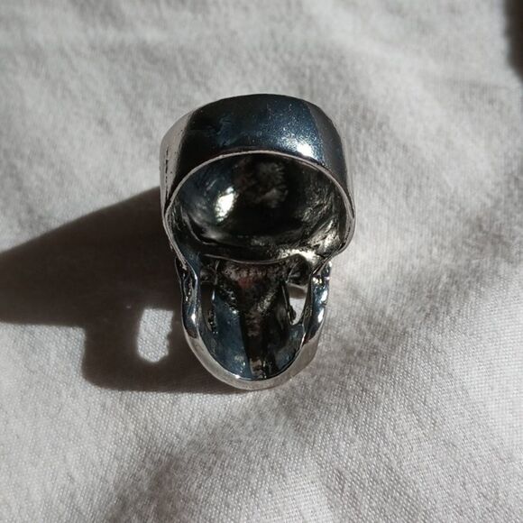 SKULL RING LARGE chunky skull GOTH ring - Picture 7 of 9
